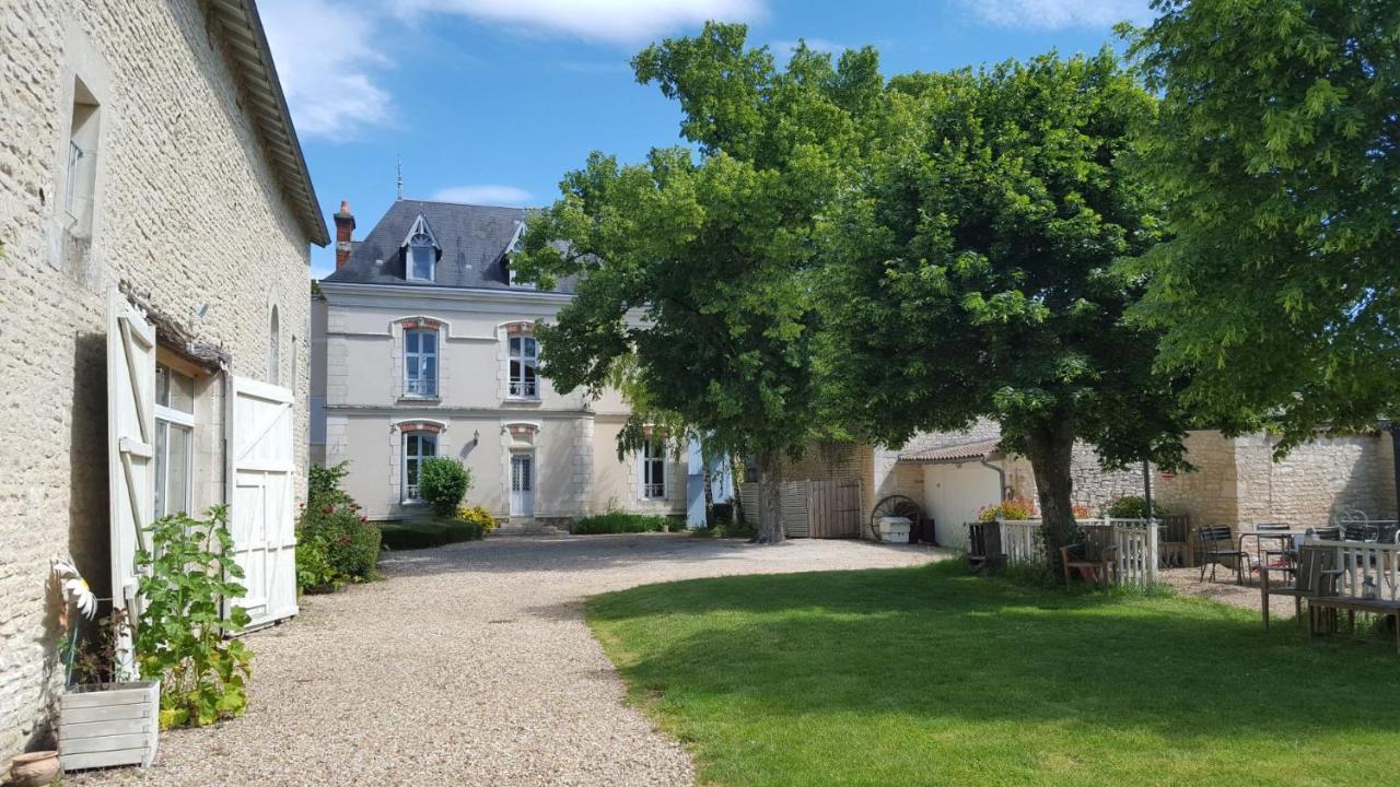 La Roseraie Neuville-du-Poitou Zewnętrze zdjęcie
