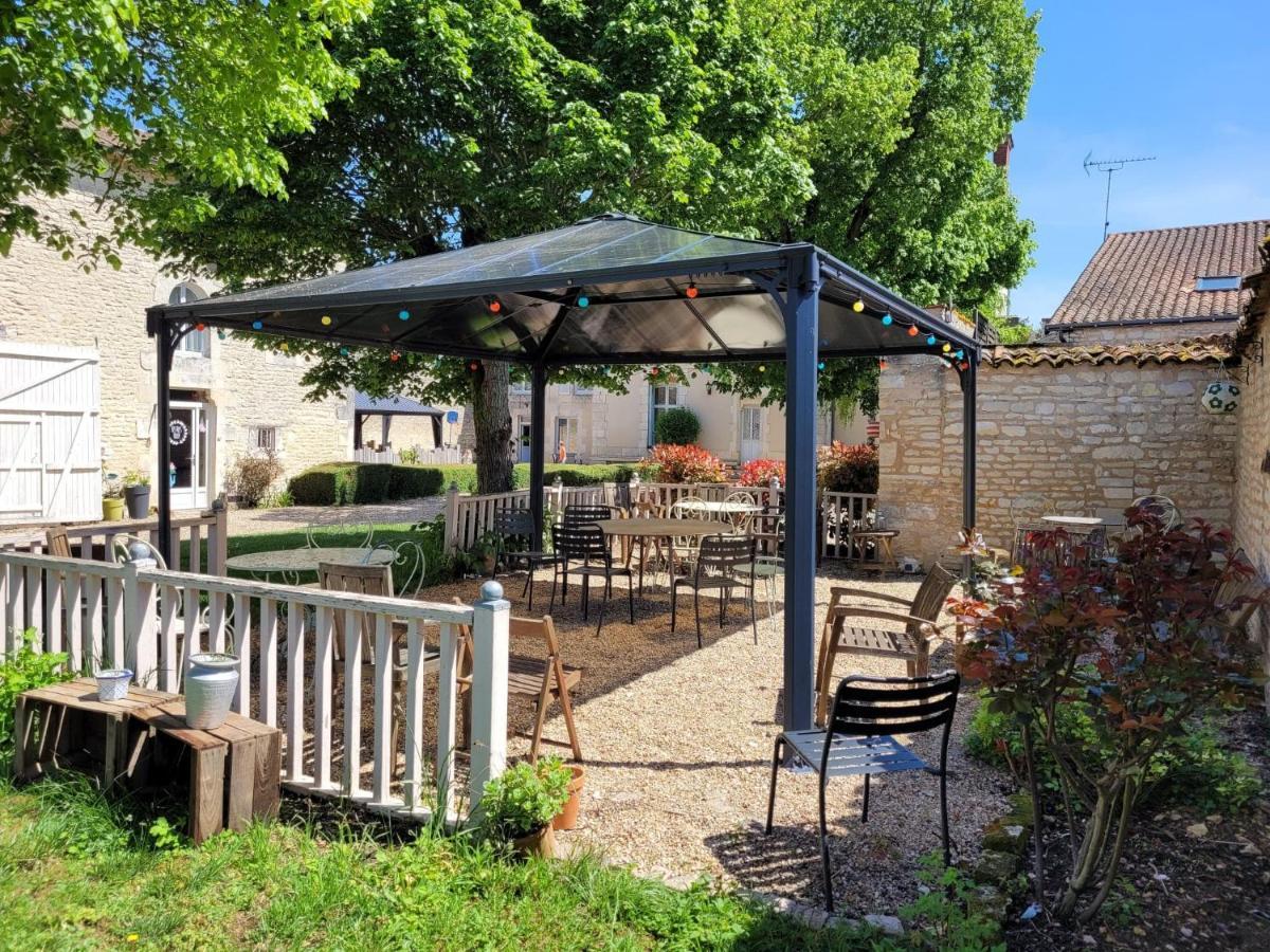 La Roseraie Neuville-du-Poitou Zewnętrze zdjęcie